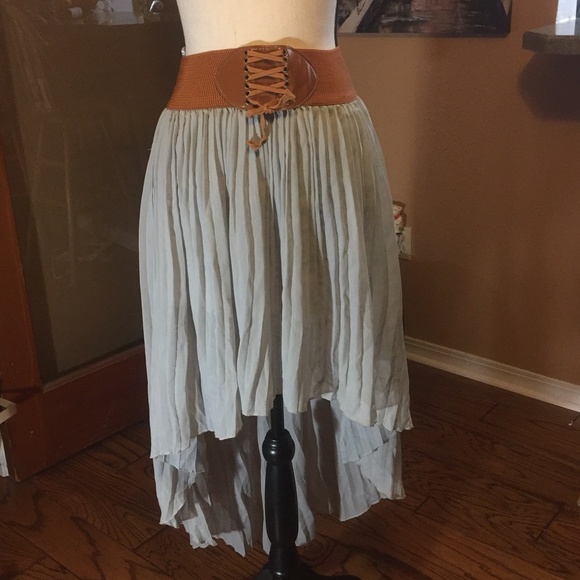 BB Couture Dresses & Skirts - BB Couture hi low pleated gray elastic waist